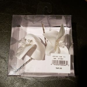 Wedding hair flowers